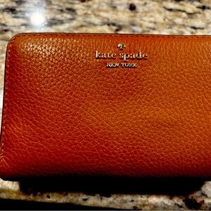 Kate Spade Bifold wallet in Warm Gingerbread